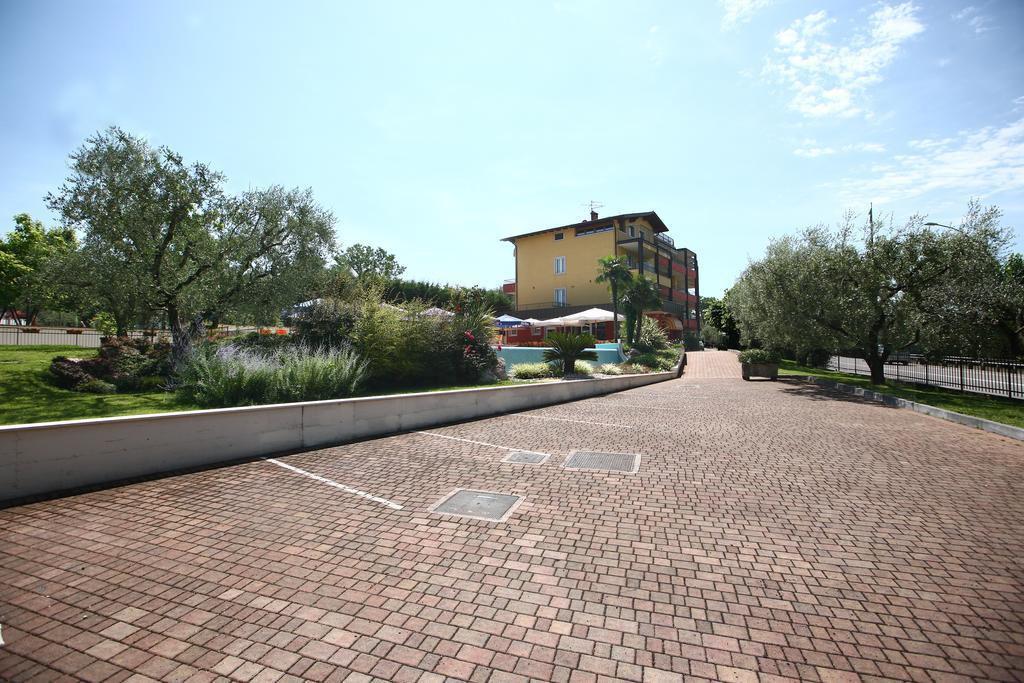 Hotel San Vito Bardolino Bagian luar foto