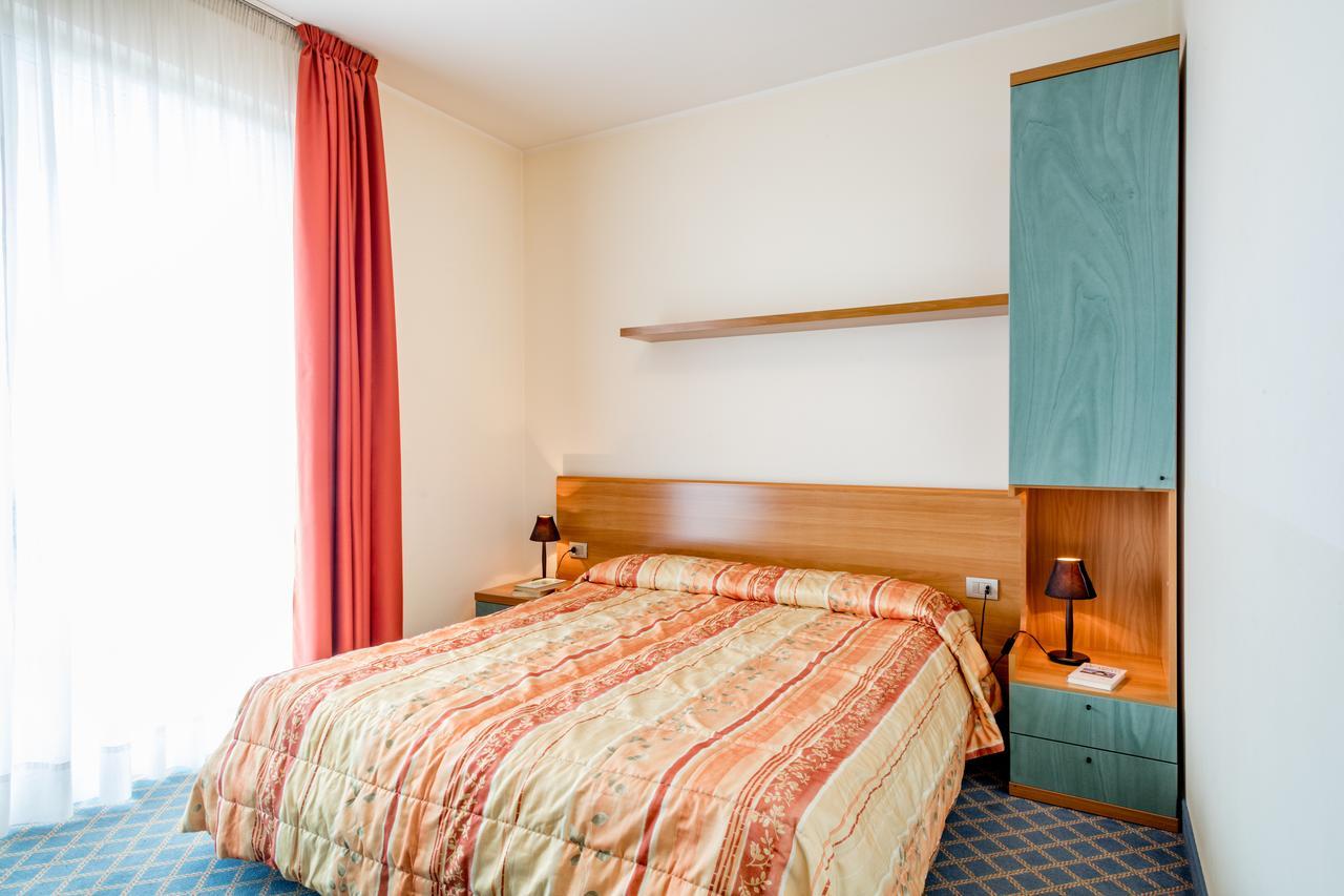 Hotel San Vito Bardolino Bagian luar foto