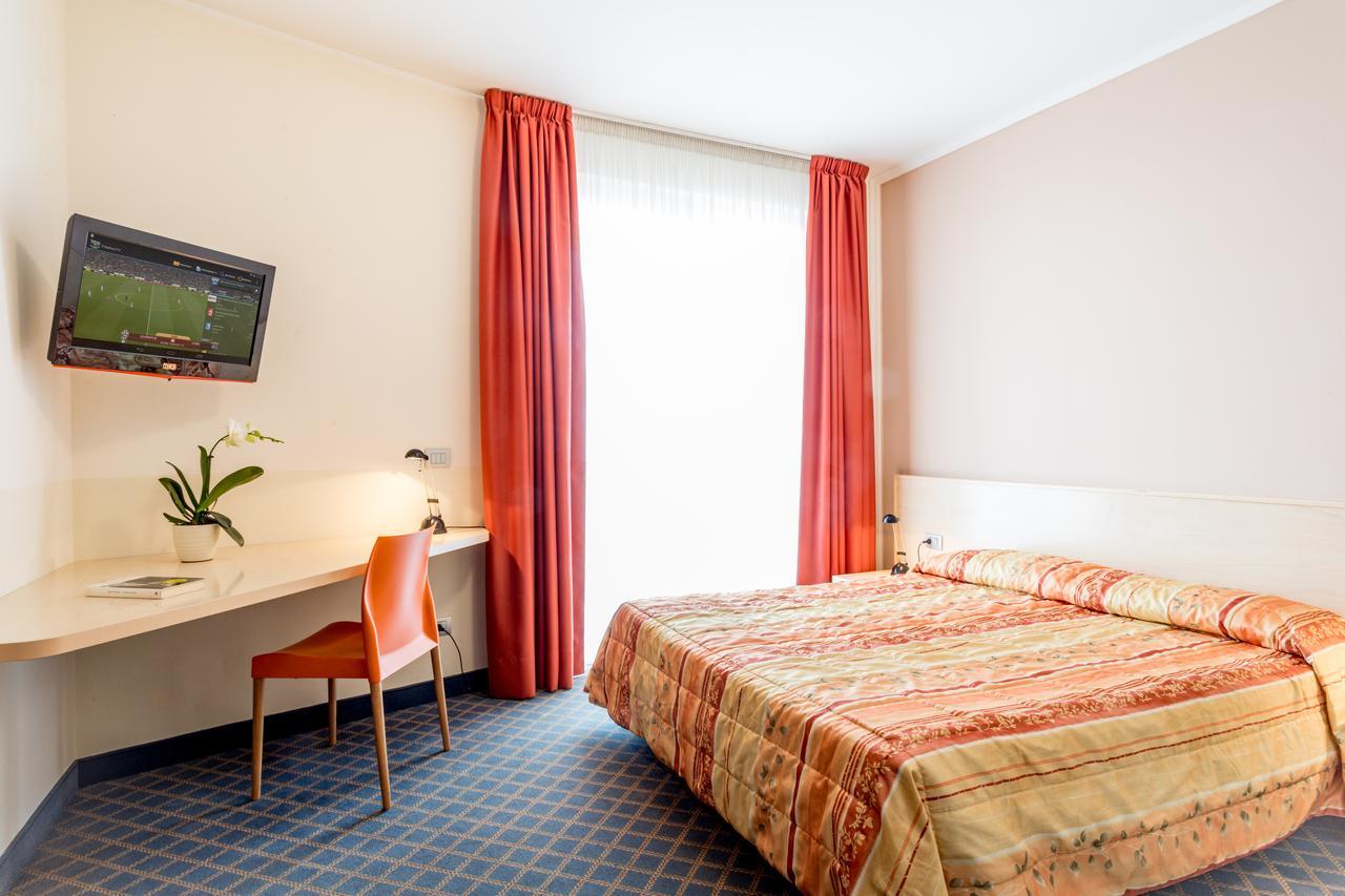 Hotel San Vito Bardolino Bagian luar foto