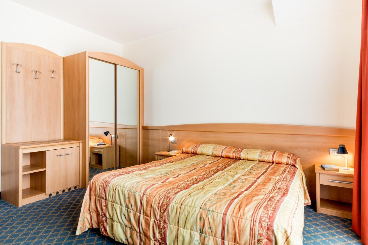 Hotel San Vito Bardolino Bagian luar foto