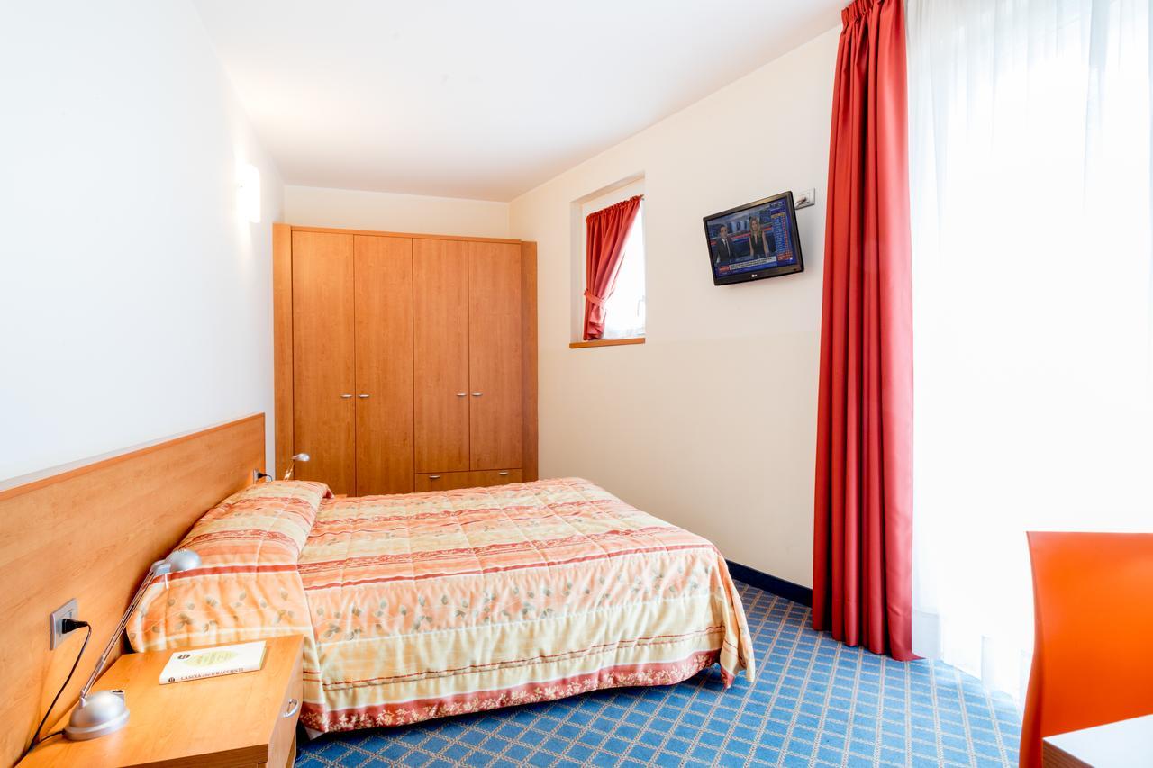 Hotel San Vito Bardolino Bagian luar foto
