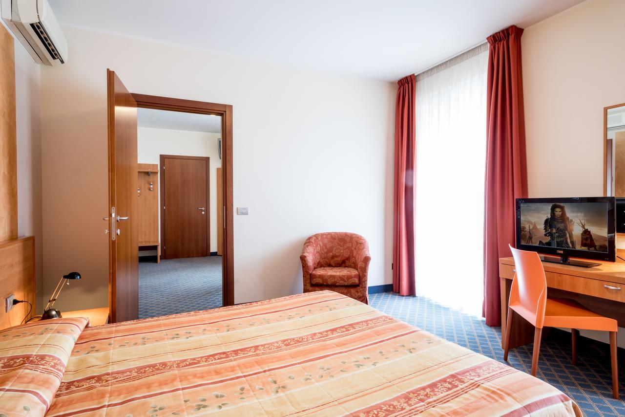 Hotel San Vito Bardolino Bagian luar foto