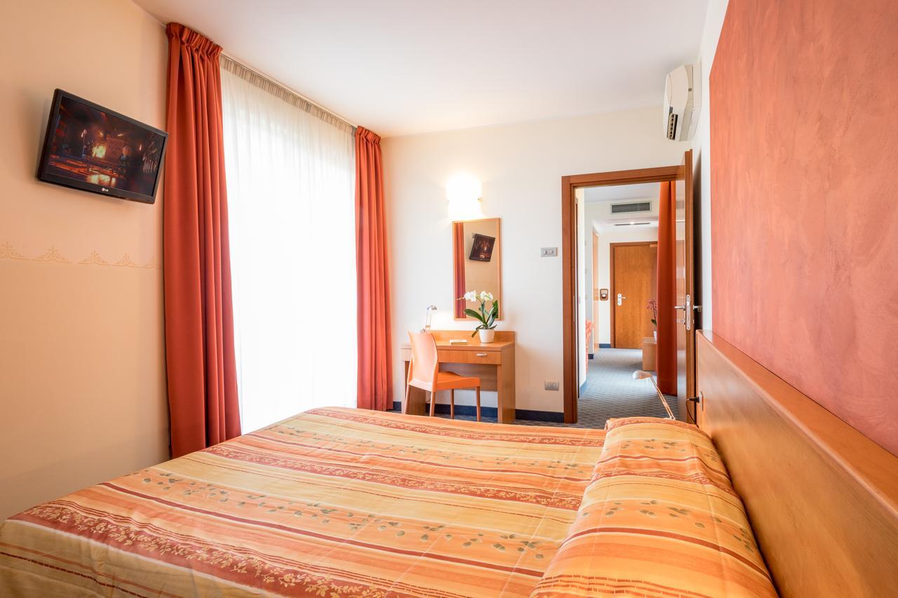 Hotel San Vito Bardolino Bagian luar foto